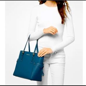 MICHAEL Michael Kors Voyager